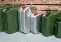 Как правильно использовать металлические канистры в быту и на производстве