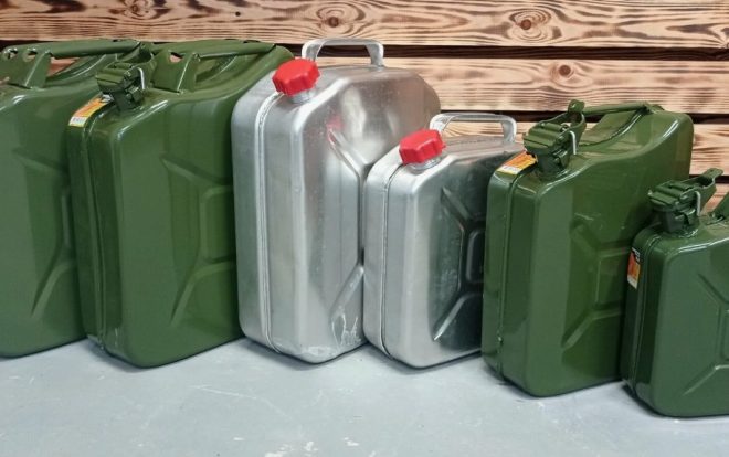 Как правильно использовать металлические канистры в быту и на производстве
